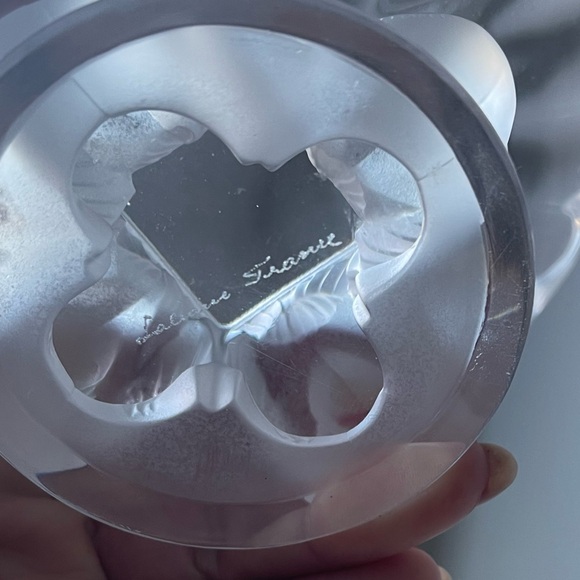 Lalique Crystal Pedestal Bowl with Bird Design 5 1/2” across x 3 3/8” T - Picture 13 of 16